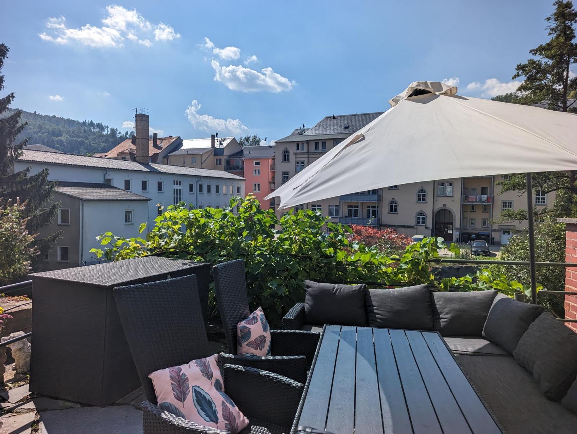 Hw2B - Urlaubsmagie - Wohlfuehlwohnung Mit Balkon, Pool, Sauna & Terrasse Sebnitz Exteriör bild